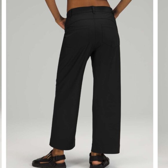 Lululemon City Sleek 5 Pocket Wide-Leg High Rise 7/8 Length Pant Women's Size 32 - Picture 3 of 10